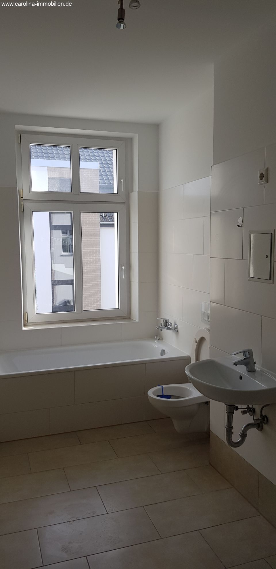 3-Raum Wohnung! in zentraler Lage, san. Altbau, gehobene Ausstattung!